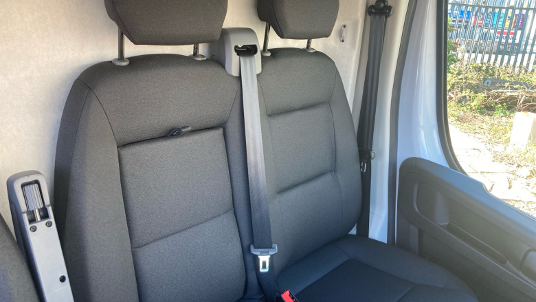 Peugeot Boxer 3500 L3 Diesel 2.2 BlueHDi 140 H2 Van Professional